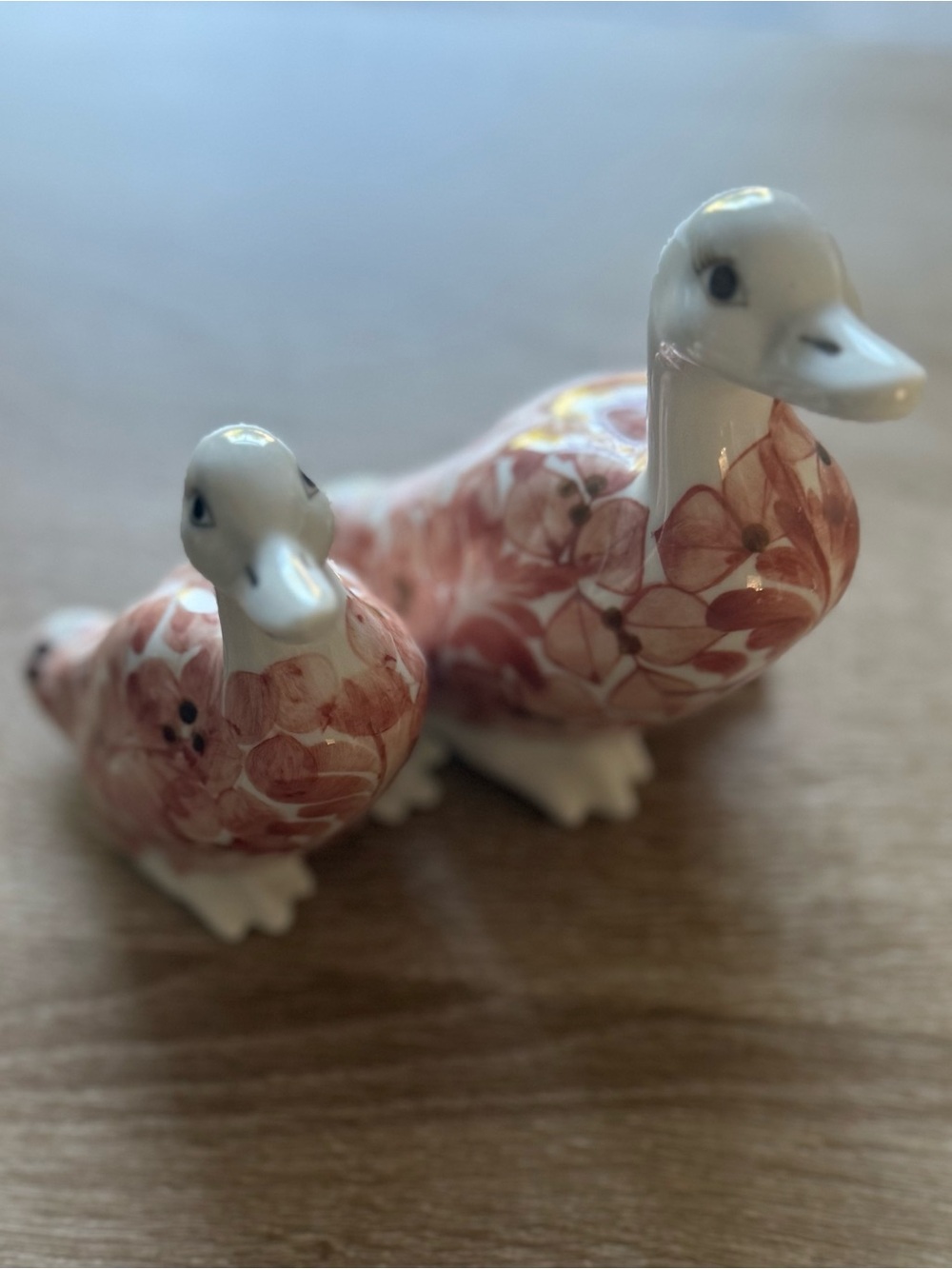 Pair Decorative Ceramic Duck Ceramic Figurines in Rose Pink Floral - Picture 9 of 9